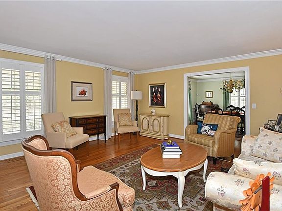 5th image of 891 Moyers Rd