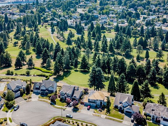 3rd image of 3510 Spyglass Dr NE