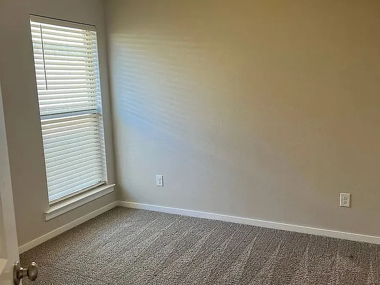9710 Saratoga Ave — Photo 4