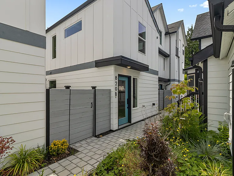 820 S Sullivan St #B — Photo 28