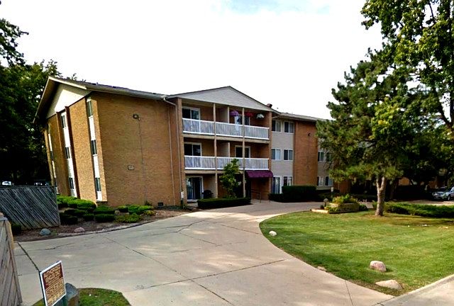 1st image of 920 Beau Dr Unit 212