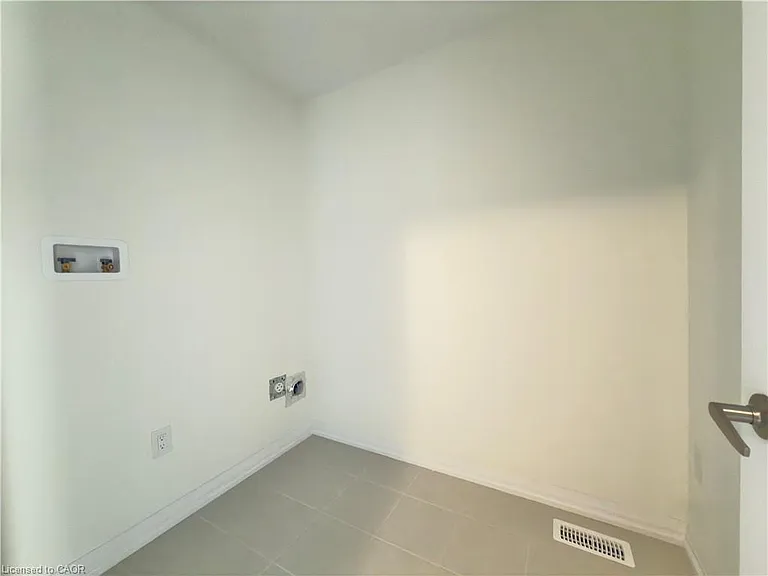 369 Starlight Ave — Photo 17
