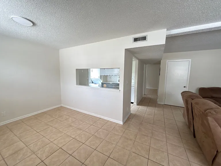 8352 Homeport Ct #1A — Photo 6