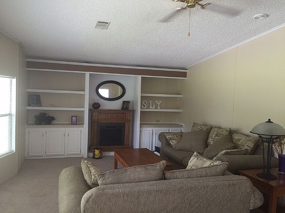 3rd image of 16495 Avenida Del Lago