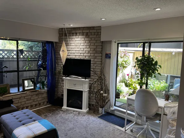 2234 Prince Albert St #102, Vancouver, BC V5T 4K9
