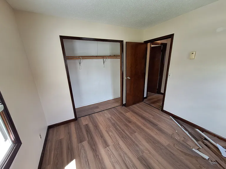 91 N Main St — Photo 11