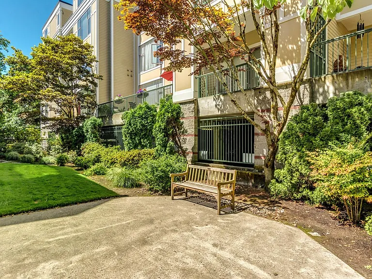 205 SW Montgomery St #204 — Photo 64