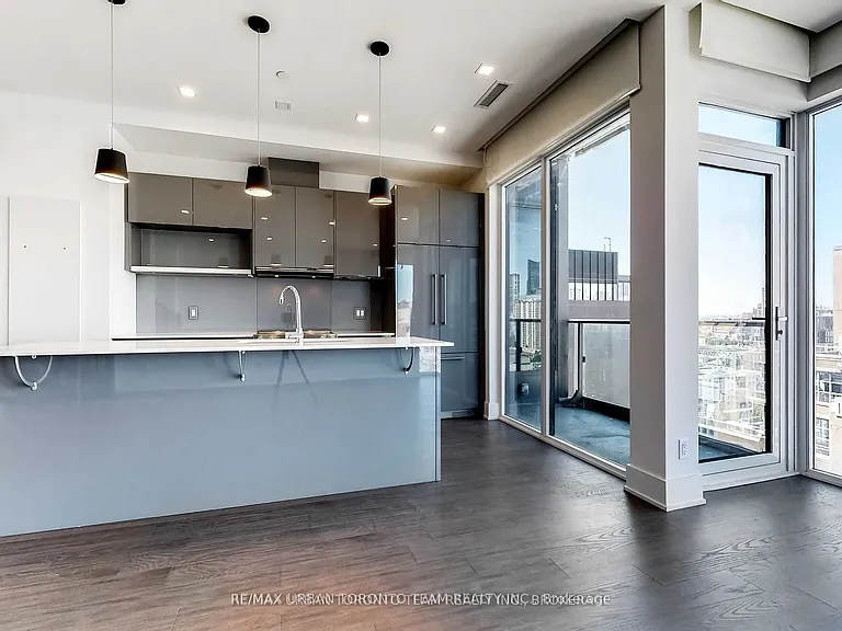 435 Richmond St W #Penthouse 103 — Photo 11
