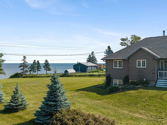 4th image of 98 Ocean Front Dr