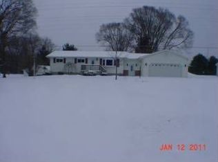 1043 Weeden Rd, Caro, MI 48723