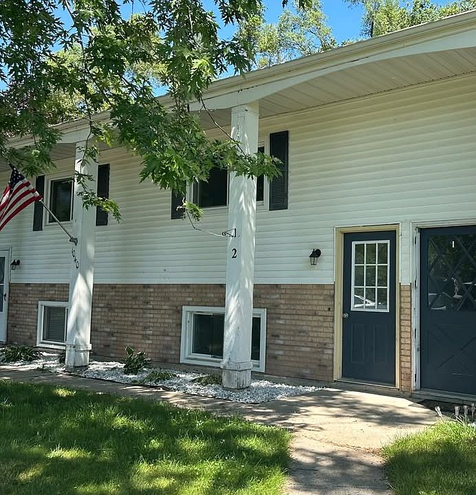 1st image of 1040 Bowerman Dr #2