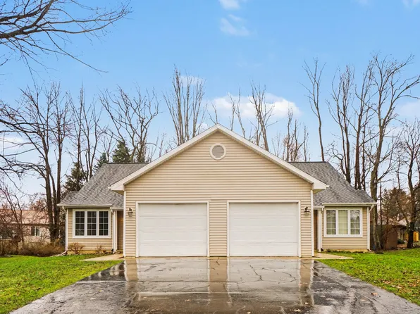 6065 Fairgrove St, Kalamazoo, MI 49009