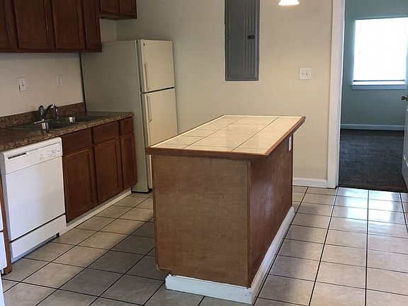 5th image of 1635 Central Ave APT C3