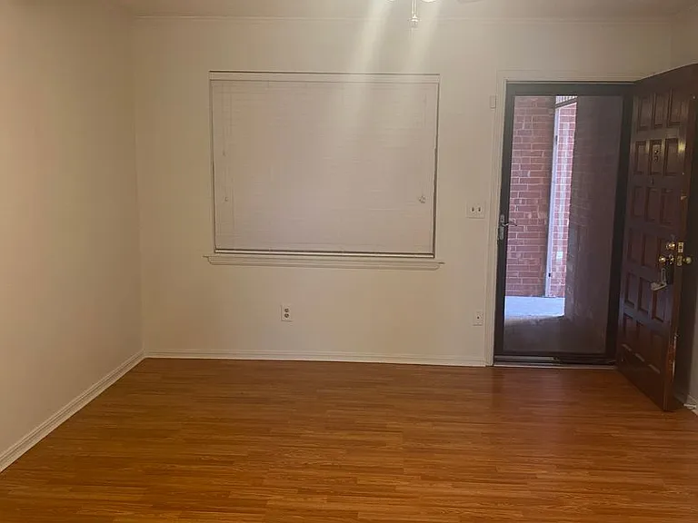 6101 N Brookline Ave #5 — Photo 5
