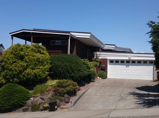 3662 Hillcrest Ave SW, Seattle, WA 98116