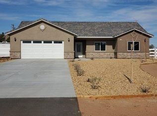 20060 Symeron Rd, Apple Valley, CA 92307