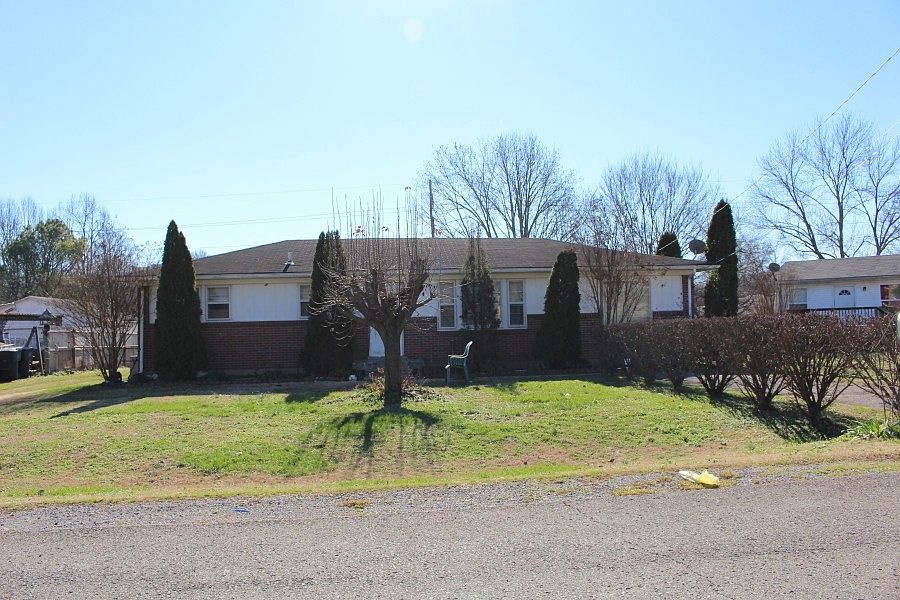 1st image of 2119 Crystal Dr