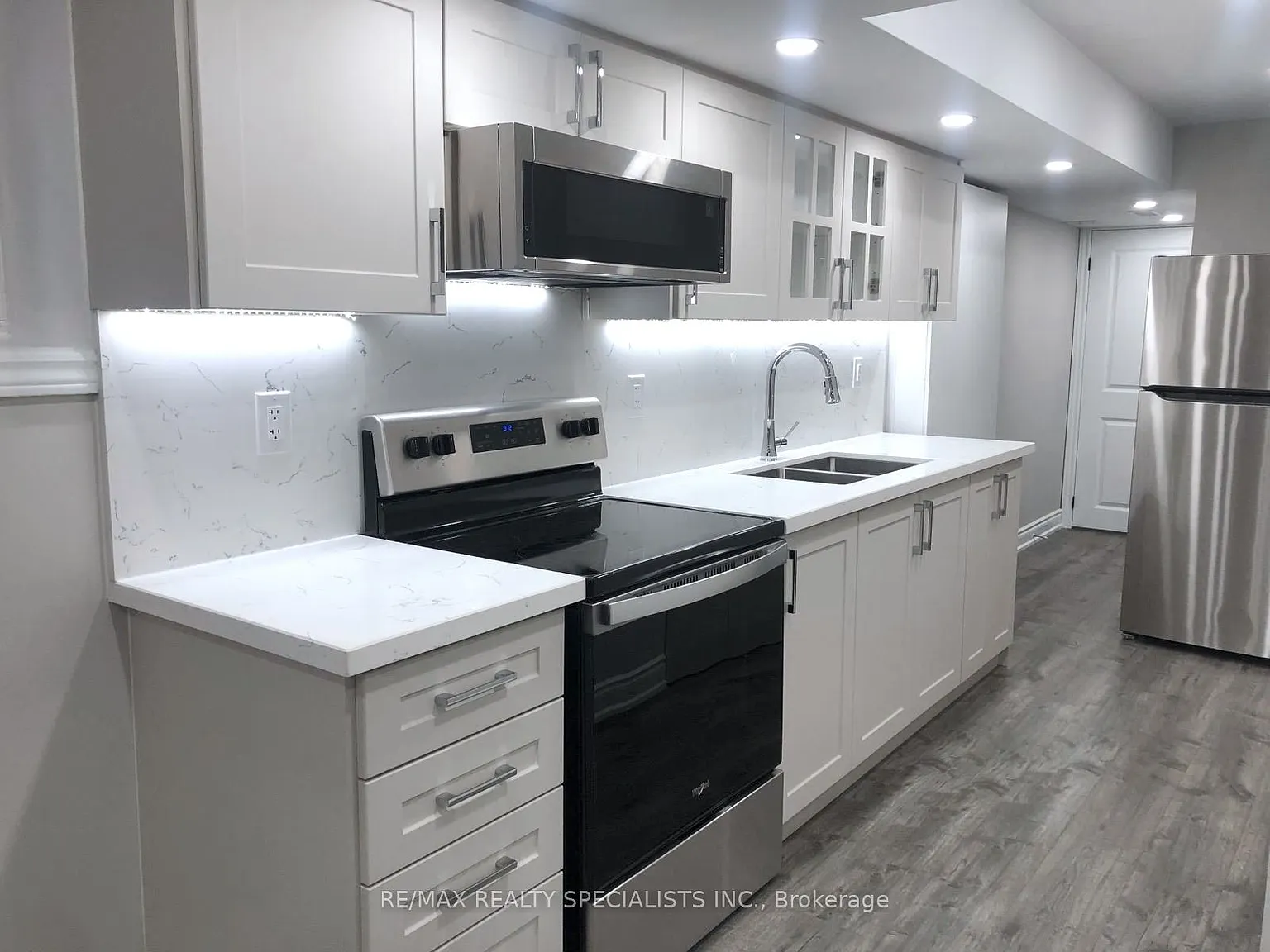 2 bed, $1,800 — Photo 2