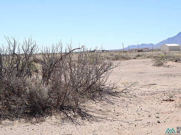 3rd image of Monte Vista Rd SE