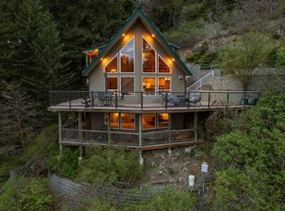 3836 W Pine Bay Way, Loon Lake, WA 99148