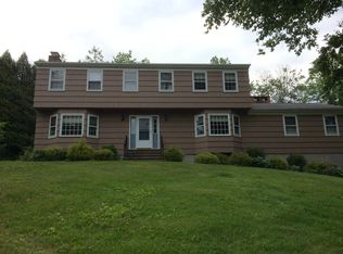 7 Becket Vlg, Sandy Hook, CT 06482