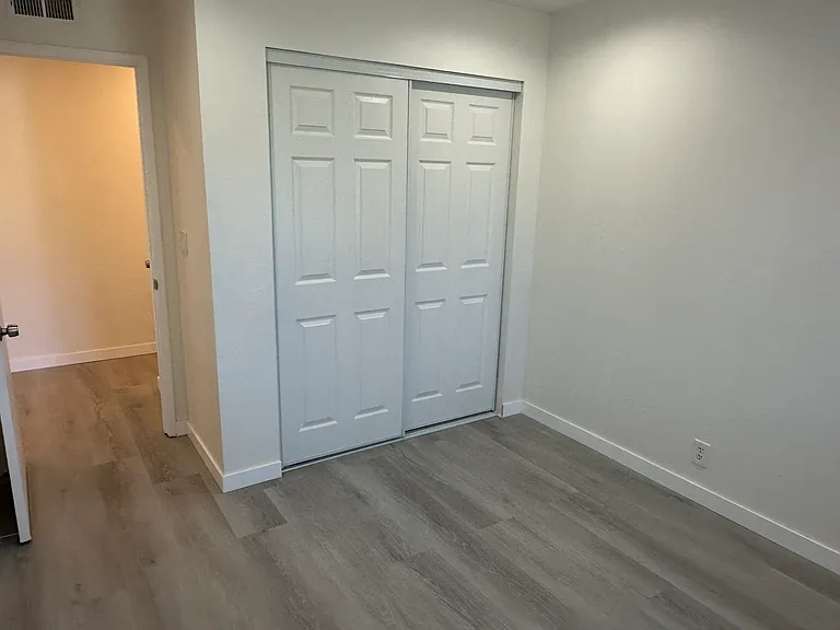 2129 Mann Ave #4 — Photo 9