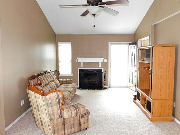 3rd image of 2418 Haviland Dr