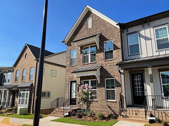 2nd image of 3271 Park Pointe Cir
