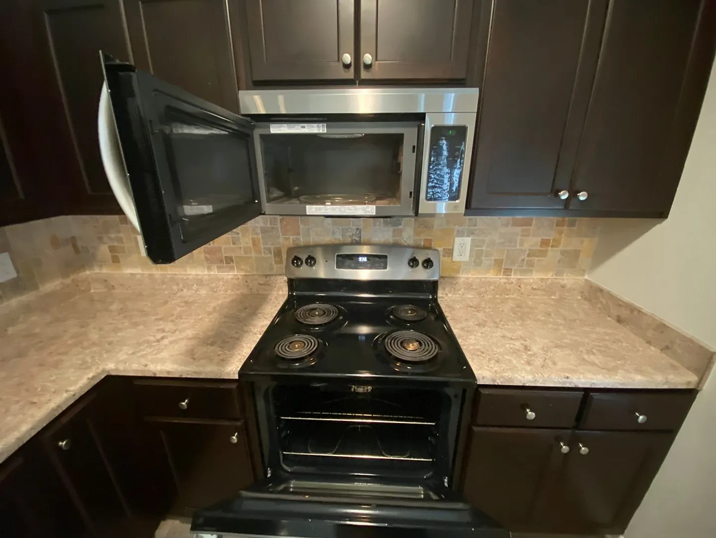 4 BD/4 BA — Photo 4