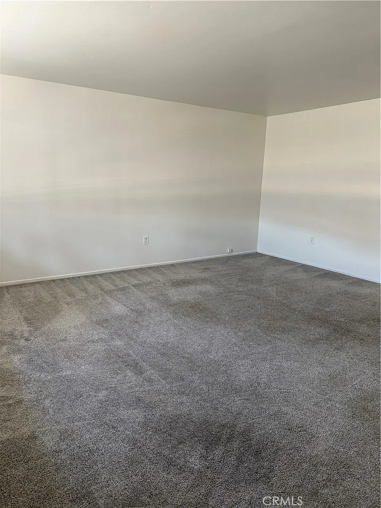 2 bed, 1055 sqft, $1,825 — Photo 2
