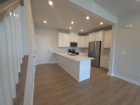 1059 Inferno Ter SE #1059, Leesburg, VA 20175