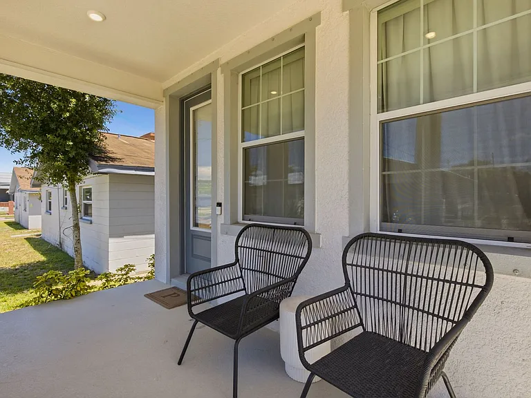 2110 W Palmetto St — Photo 11