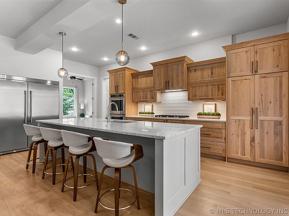 4th image of 3123 E 26th Pl