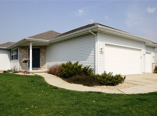702 Tanglewood Dr, Deforest, WI 53532