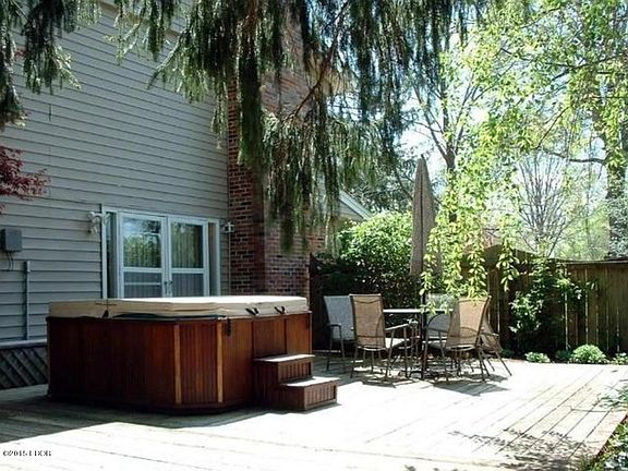 5th image of 623 Wedgewood Ln