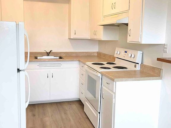 5th image of 8564 Cypress Ave #11