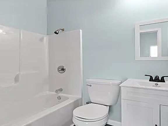 2nd image of 317 E 17th St