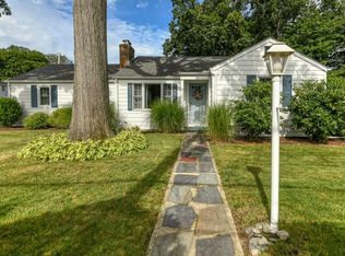 121 Vancouver Ave, Warwick, RI 02886