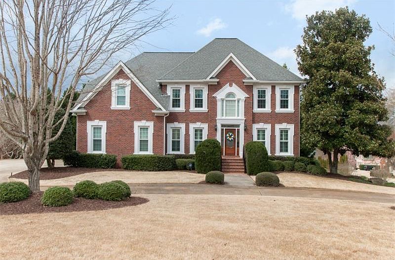 1st image of 900 Augusta Cir