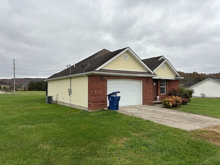 1549 Blaze Valley Rd — Photo 25
