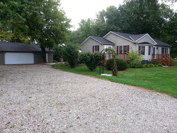 3rd image of 4637 Lucas Ct