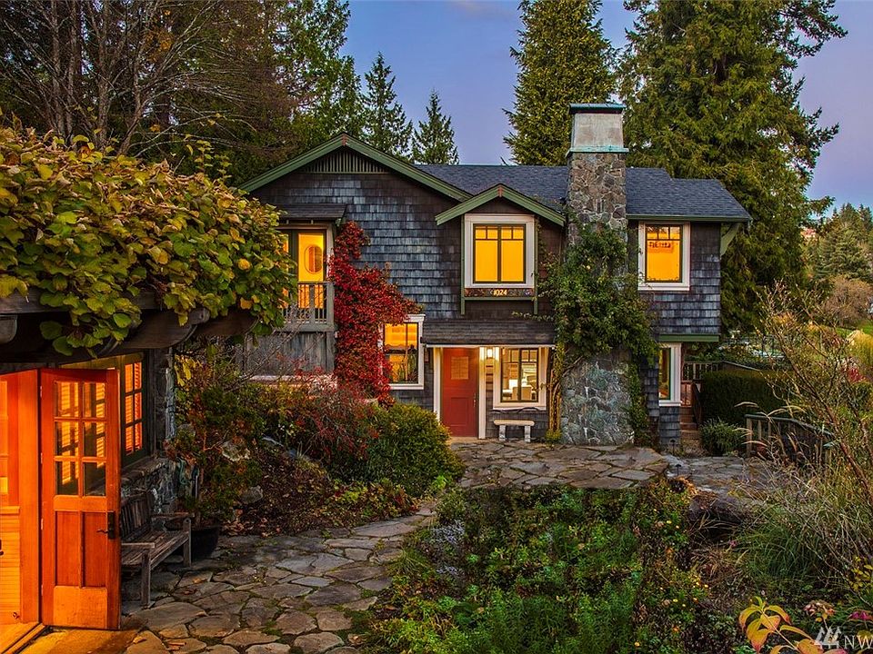 1st image of 520 Overlake Dr E