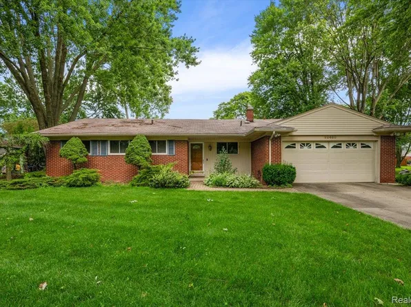 32460 Dunford St, Farmington Hills, MI 48334