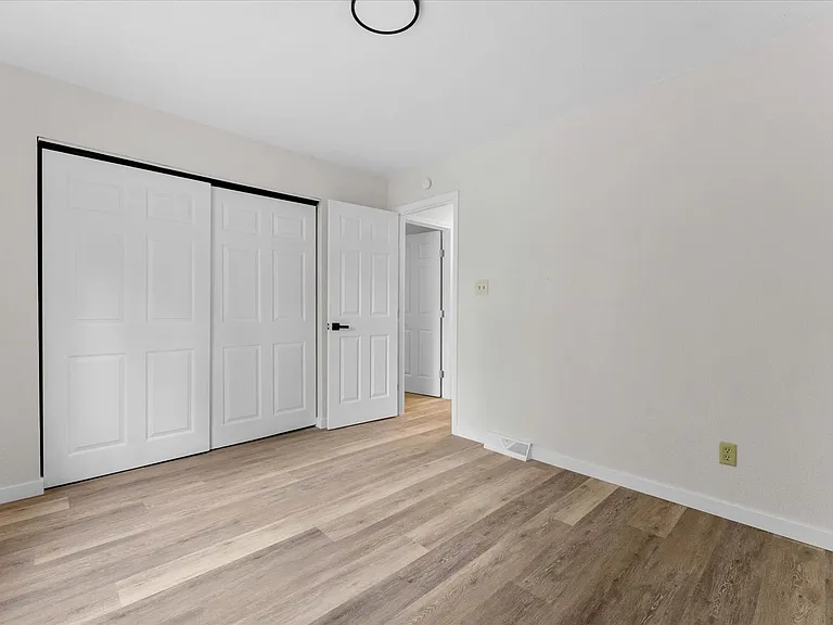 1102 Apache Dr — Photo 14