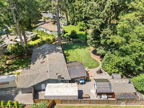 5th image of 4935 Glendale Court SE