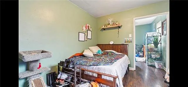 1 bed, 1.0 bath, 500 sqft, $900 — Photo 2