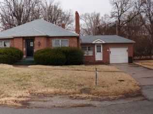 811 Nelson Ave, Cahokia, IL 62206