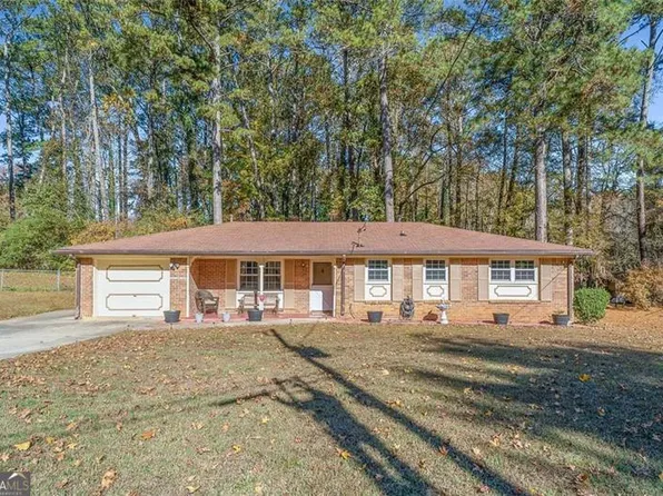 749 Dunleith Ct, Stone Mountain, GA 30083