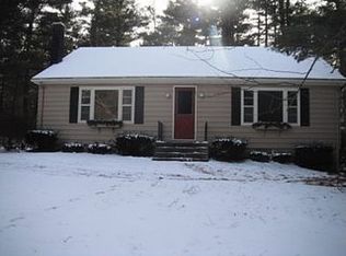 360 Batchelor St, Granby, MA 01033