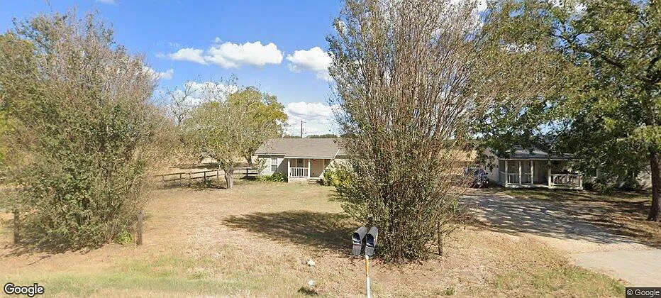 2 bed, 1.0 bath, 1000 sqft, $1,200 — Photo 3